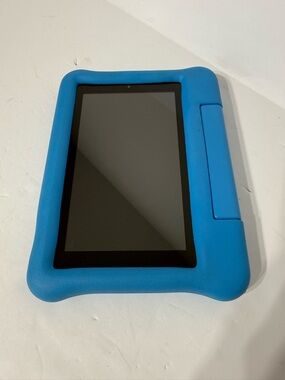 Amazon Fire 7 Kids Edition (9th Generation) 16GB, Wi-Fi, 7in with case